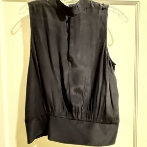 FrameNavy Blue keyhole sleeveless top